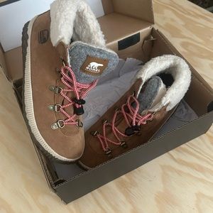 SOREL | Out N About